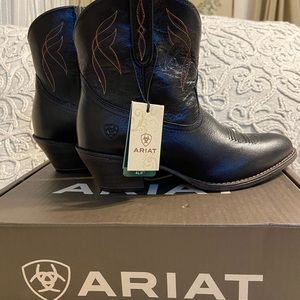 Ariat Darlin Western boots